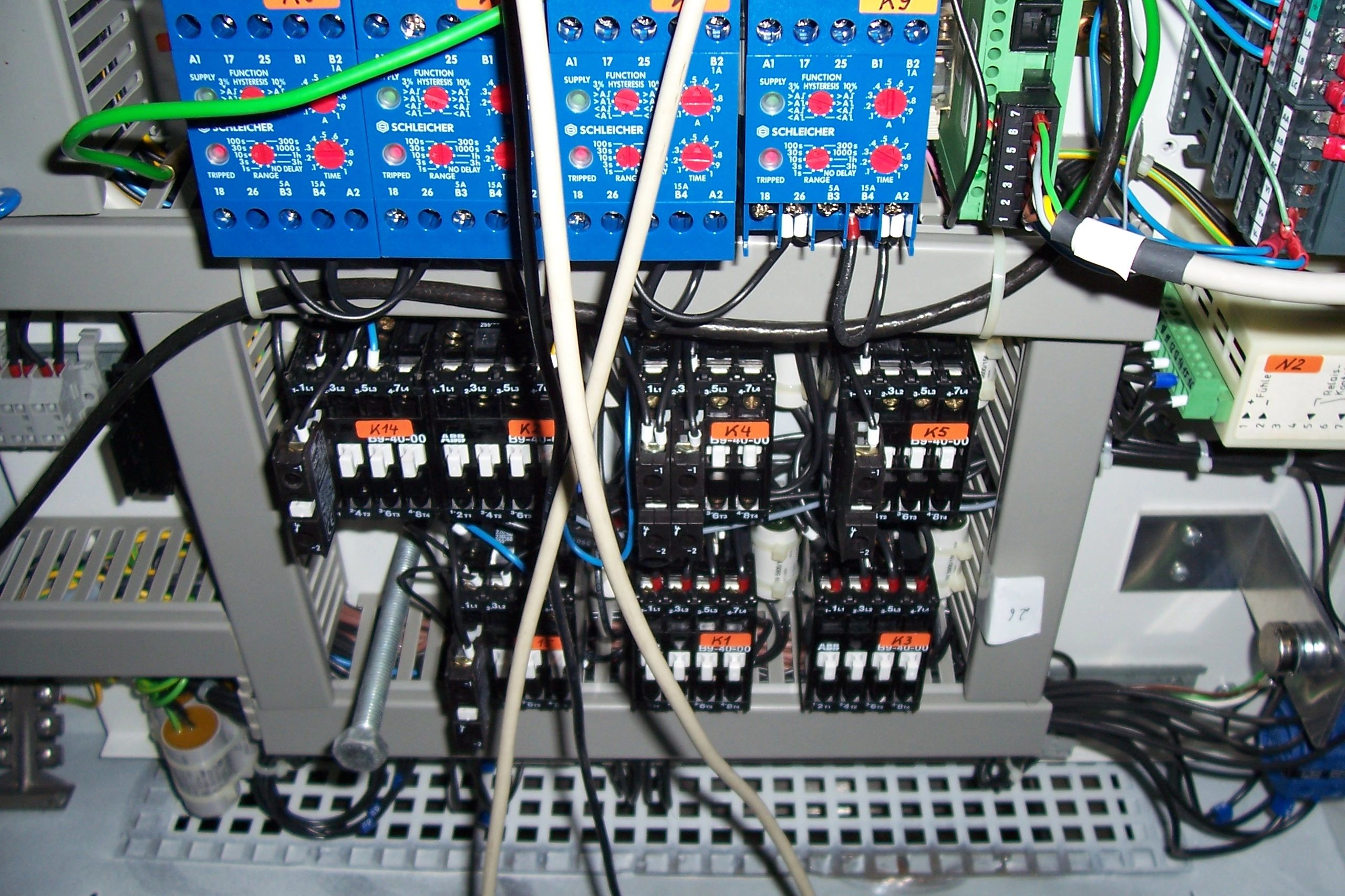 Elektronische Überwachung und Sicherheit Elektronische Überwachung und Sicherheit